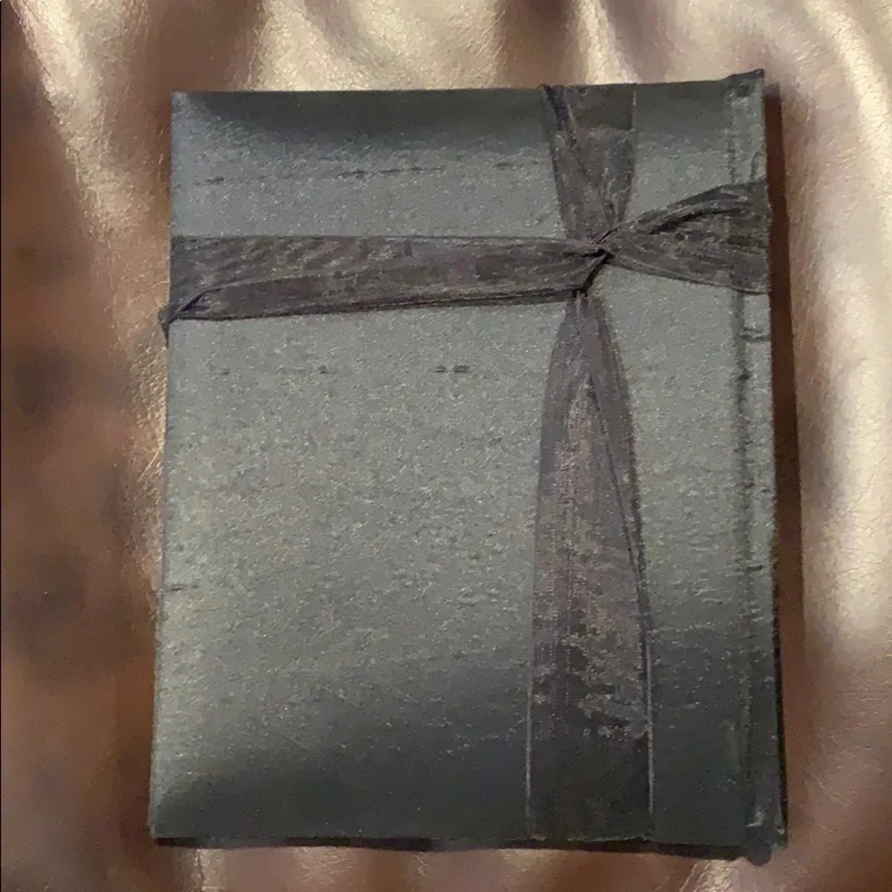 New Black photo Album holds 24 4x6 pictures
